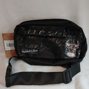 Mitchell & Ness Bulls Fanny Pack